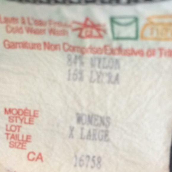 Canadian Run Girl Run Pullover Top - Picture 4 of 4